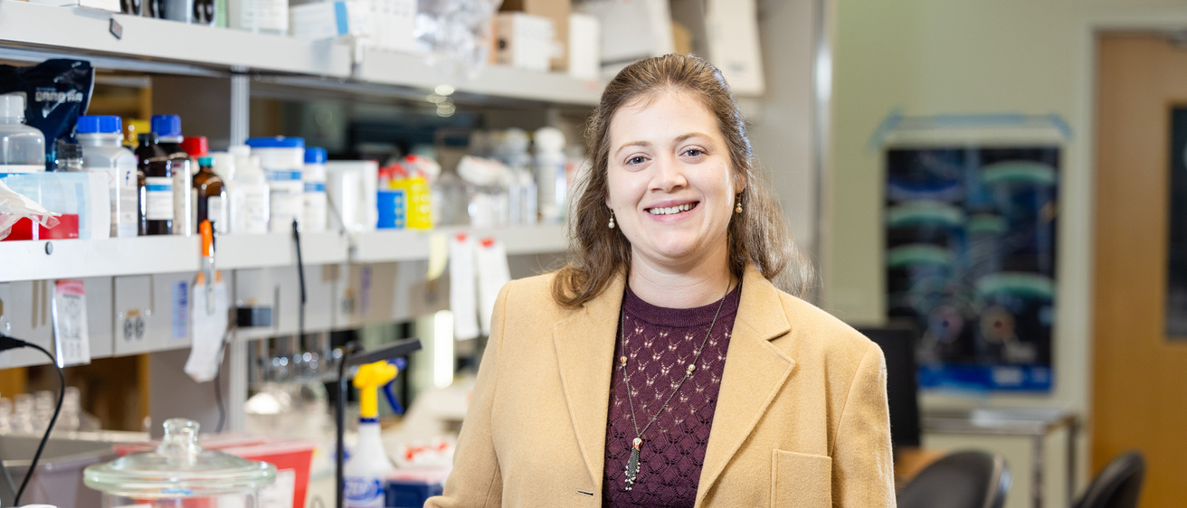 Serena (Banu) Gumuslogu, PhD pictured in lab